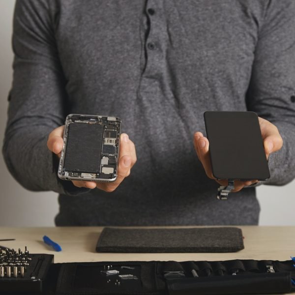 computer-and-phone-repairment-service-1.jpg